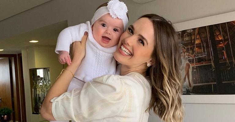Thaeme Mariôto faz aniversário e comemora com a filha: ”Começando 3.4 na melhor companhia”