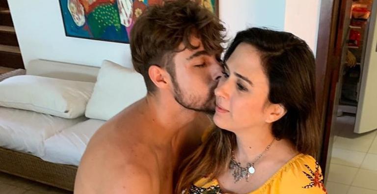 Grávida, Tatá Werneck surge com Rafa Vitti e surpreende com tamanho da barriga: ”Tá chegando”