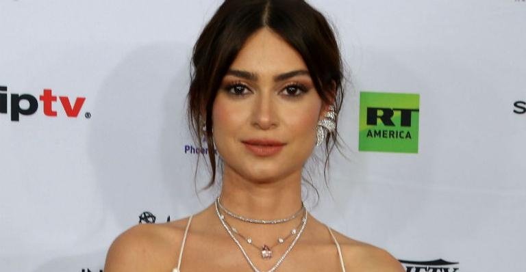 Thaila Ayala mostra início dos preparativos para o casamento com Renato Góes