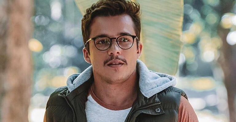No ar em ‘Topíssima’, Fábio Beltrão fala sobre responsabilidade de entrar no ‘De Férias Com o Ex’