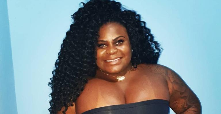 Jojo Todynho decide ir de roupão para salão de beleza: ”Me deu a louca e não quis botar a roupa”