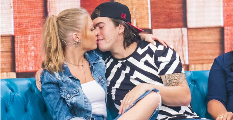 Whindersson Nunes e Luísa Sonza dançam agarradinhos novo sucesso da gata: ”A gente arranja tempo”