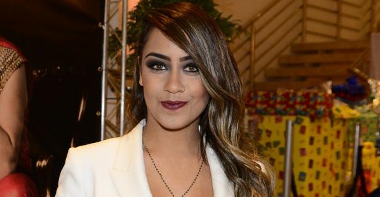 Rafaella Santos, irmã de Neymar Jr., ostenta acessório grifado e impressiona