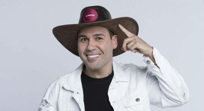 A Fazenda: Viny Vieira sai da roça e volta à sede do reality como o novo fazendeiro da semana!