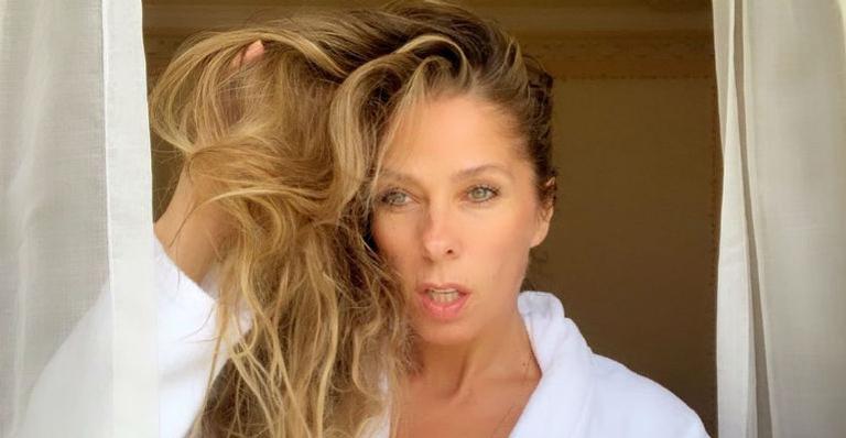 Adriane Galisteu tem viagem para o Chile arruinada depois de ter o celular hackeado
