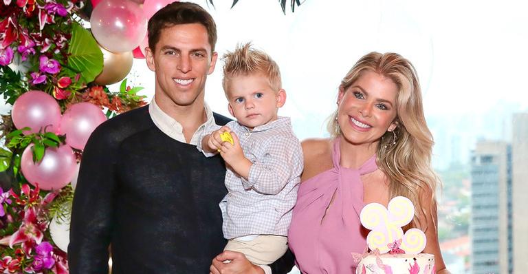 Karina Bacchi faz festão para comemorar seus 43 anos; Confira detalhes