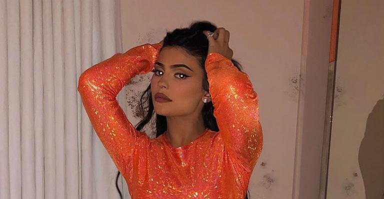 Kylie Jenner relembra tarde de sol com Stormi: ”Um ano atrás com meu bebê”