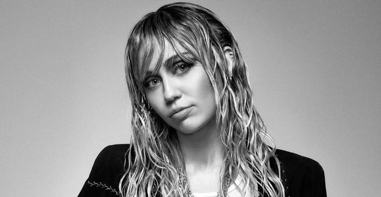Miley Cyrus preocupa fãs ao ser hospitalizada e recebe visita romântica do novo namorado