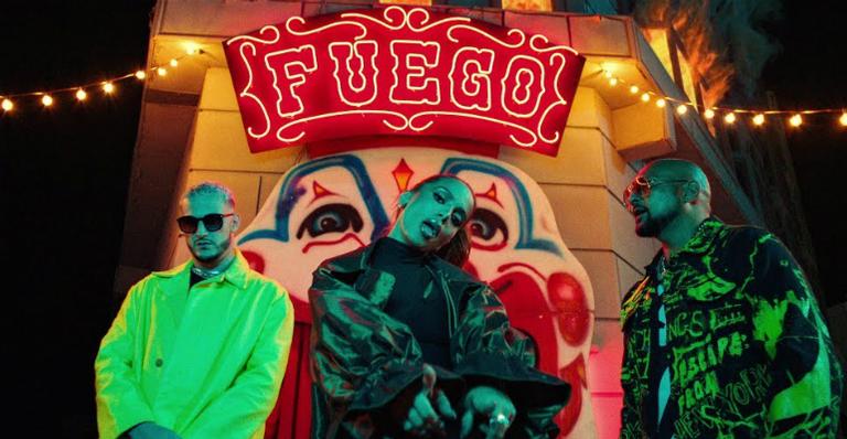 Anitta faz tudo pegar fogo em seu novo clipe ‘Fuego’, parceria com Sean Paul e DJ Snake