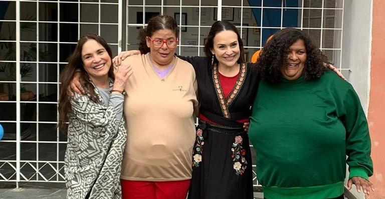 Regina e Gabriela Duarte fazem trabalho voluntário em abrigo de deficientes intelectuais e autistas