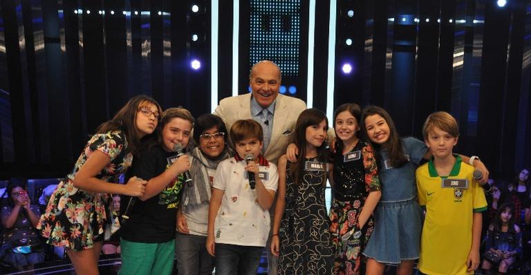 Ao lado do filho, Lorenzo, Marcelo de Carvalho apresenta Mega Senha especial para o Dia das Crianças