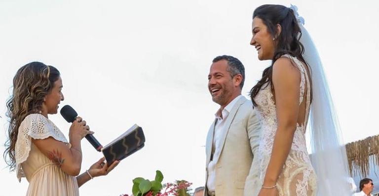 Kyra Gracie se casa com Malvino Salvador usando vestido avaliado em R$45 mil; Confira os detalhes