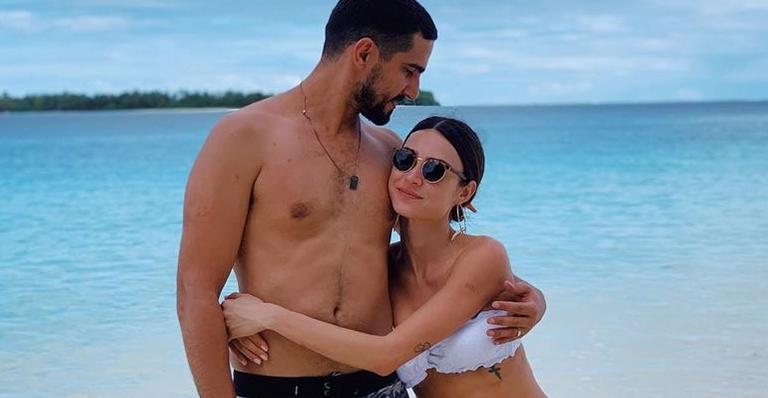 Em lua de mel, Thaila Ayala e Renato Góes se hospedam em novo resort com diárias até R$35 mil