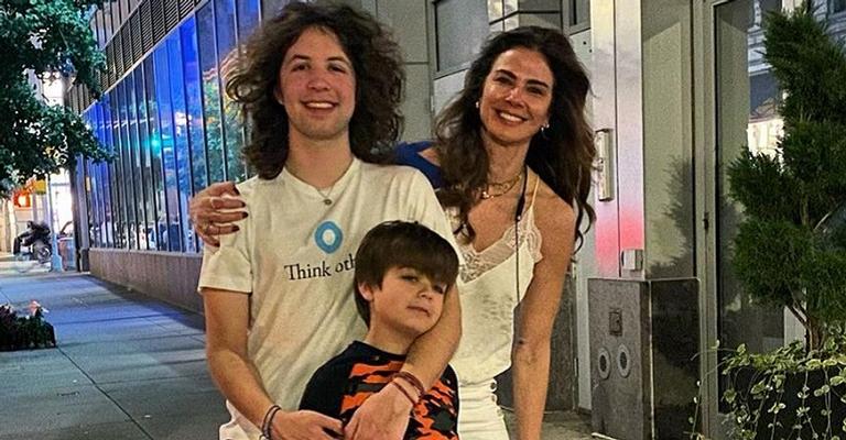 Mãezona, Luciana Gimenez faz declaração para os filhos: ”Pessoas de caráter, de coração bom”