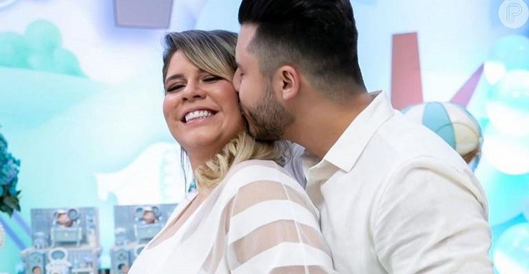 Marília Mendonça se declara para o pai do seu filho, Murilo Huff: ”Você me deu seu coração”