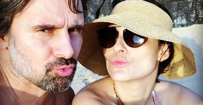 Murilo Rosa e Fernanda Tavares aproveitam Noronha na companhia dos filhos