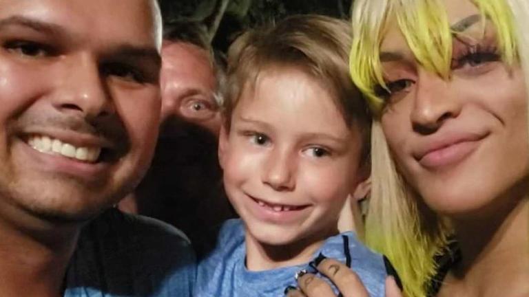 Pabllo Vittar realiza sonho de pequeno fã na Parada LGBTQI+ de Orlando: ”Ashton estava tão feliz”
