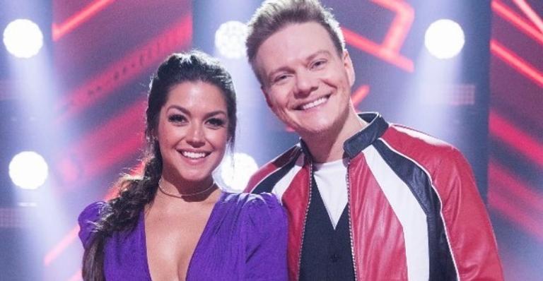 Michel Teló leva Thais Fersoza para viagem romântica em comemoração aos 5 anos de casados