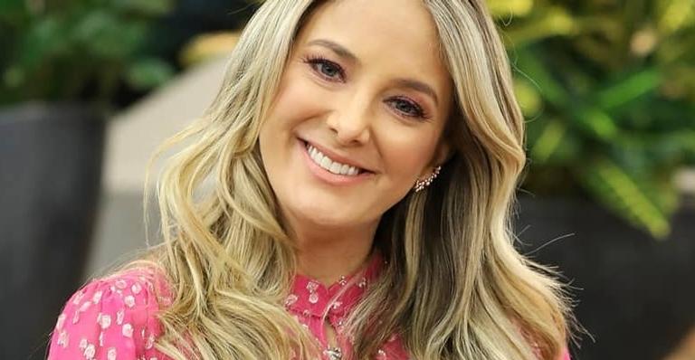 Ticiane Pinheiro encanta a web ao mostrar a filha de 3 meses assistindo seu retorno ao ‘Hoje Em Dia’
