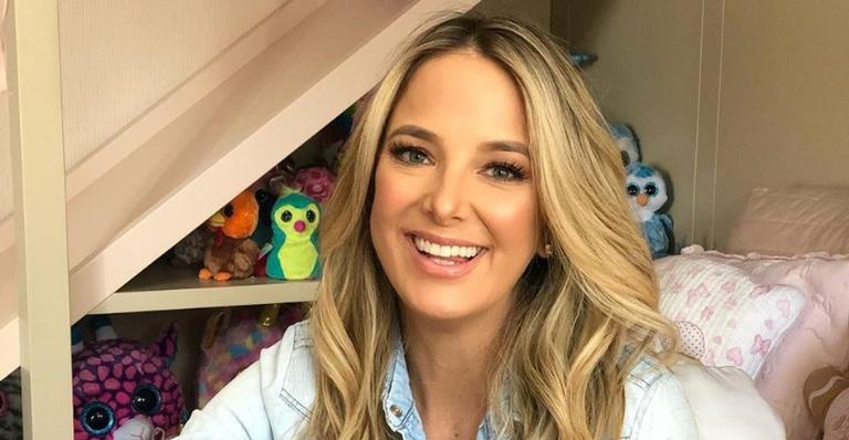 Após licença maternidade, Ticiane Pinheiro retorna ao ‘Hoje em Dia’ e confessa: ”Coração na mão”