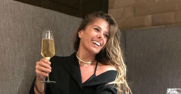 Adriane Galisteu publica foto icônica com Hebe, Eliana, Ivete e Astrid Fontenelle: ”Bonde”