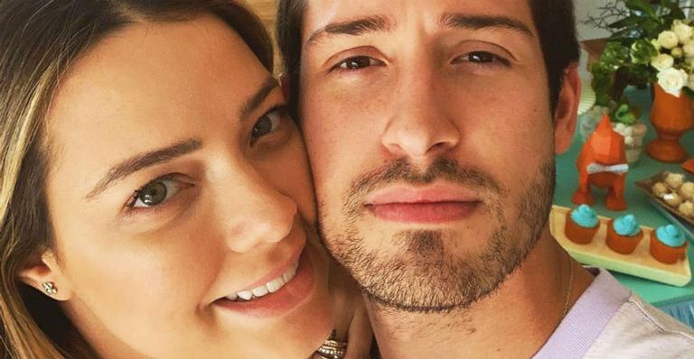 Marido de Carol Dantas lança livro autobiográfico e cita Neymar Jr.