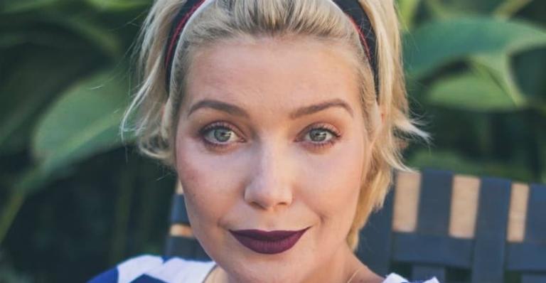 Luiza Possi explode fofurômetro com selfie ao lado do filho: ”Sextamos”