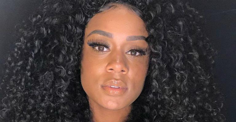 DE FÉRIAS COM O EX: MC REBECCA FAZ REVELAÇÃO SOBRE A ILHA E SOBRE A FILHA