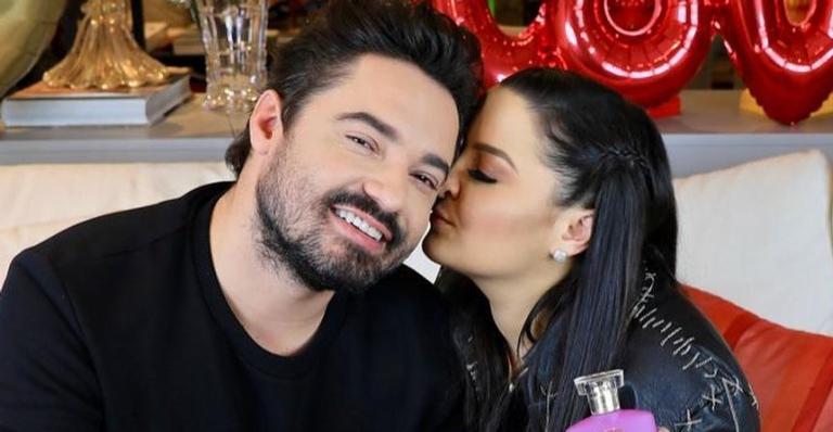 Maiara e Fernando Zor surgem com carro esportivo e revelam: ”Presente de casamento”