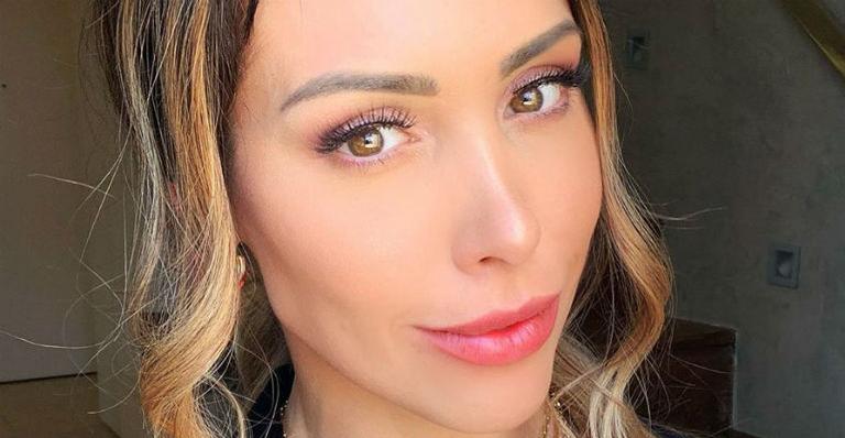 Caçula de Bella Falconi explode fofurômetro em banho de piscina