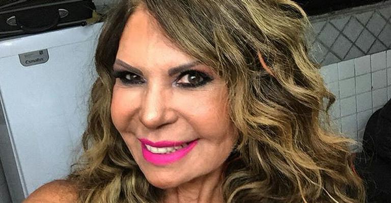 Elba Ramalho faz aparição raríssima ao lado das filhas e beleza surpreende web!