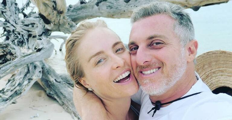 Luciano Huck e Angélica completam 15 anos de casamento e trocam declarações