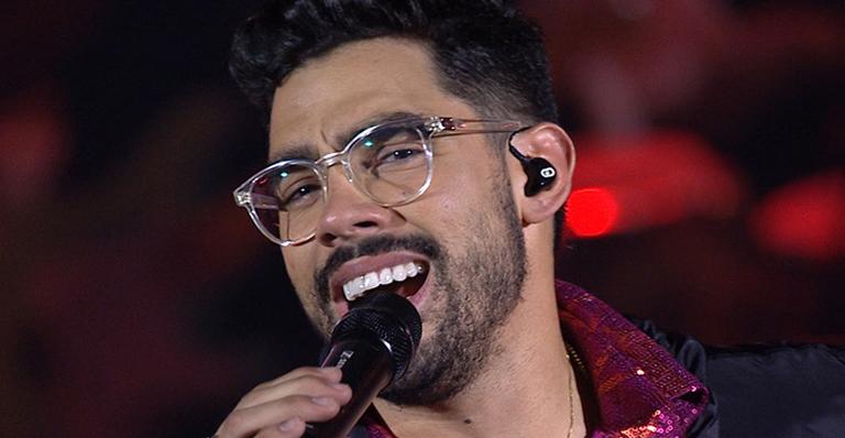 Noiva de Gabriel Diniz lamenta derrota do cantor no Prêmio Multishow