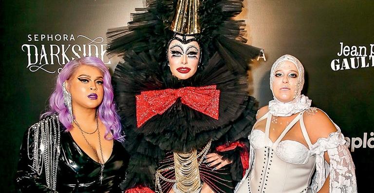 Baile de Halloween agita time de VIPs em SP
