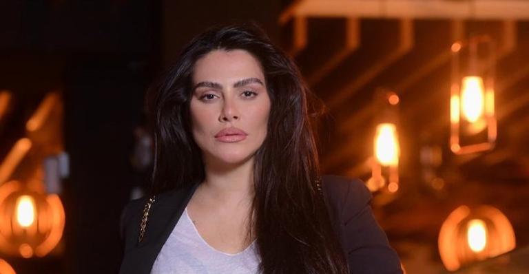 Cleo desabafa sobre relacionamentos tóxicos e mudanças em sua aparência