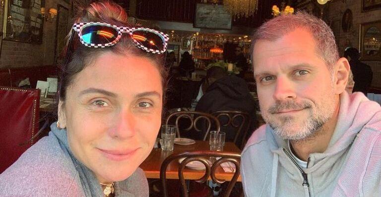 Em clima de Halloween, marido de Giovanna Antonelli ganha bolo de aniversário assustador