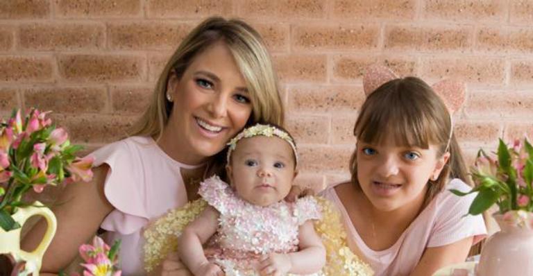 Ticiane Pinheiro explode o fofurômetro com fantasia das filhas na web: ”Minhas abóboras lindas”