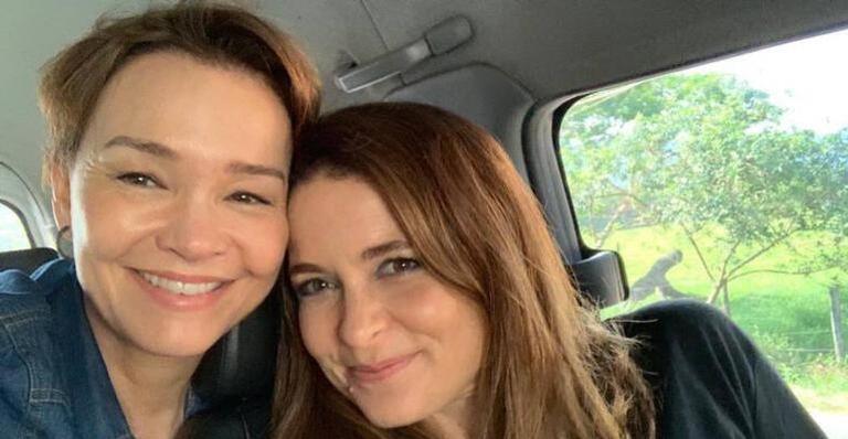 Cláudia Abreu e Julia Lemmertz se declaram nas redes sociais e chocam fãs