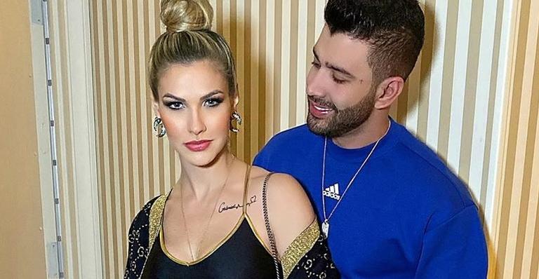 Gusttavo Lima chama Andressa Suita no palco e fala de terceiro filho: ”Vai nascer daqui 9 meses”