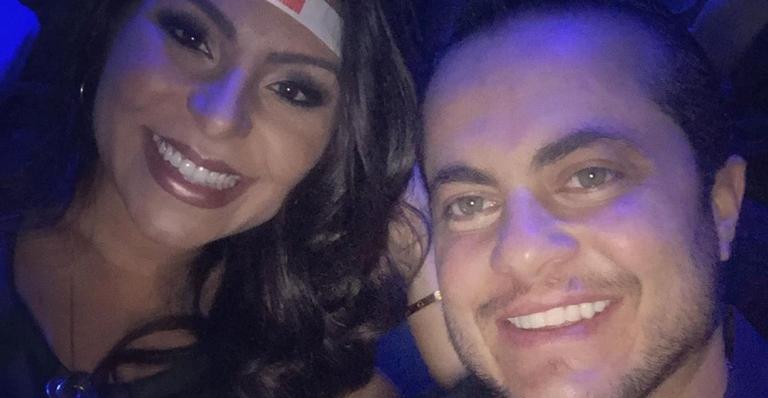Thammy Miranda e esposa, Andressa Ferreira aproveitam final da gravidez: ”Ainda tem vale night”