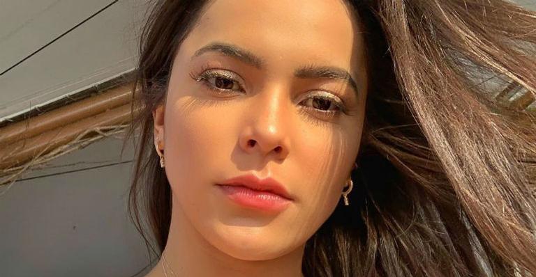 Ex-BBB Emilly Araújo aparece de biquíni em passeio pelo Deserto do Atacama, no Chile