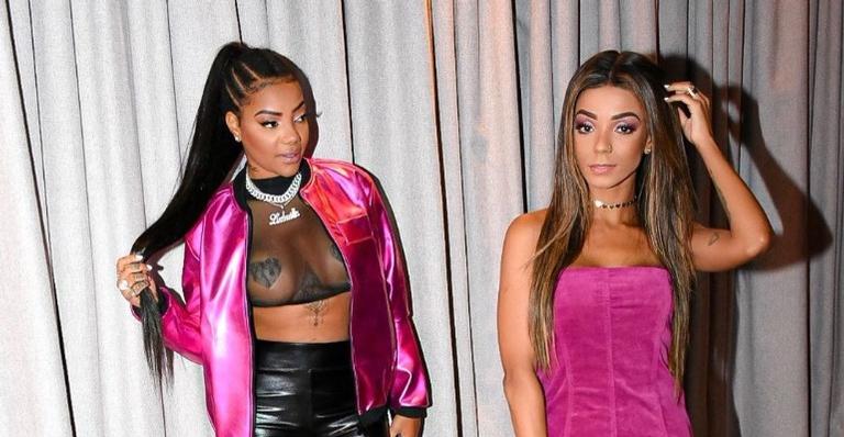 Ludmilla compartilha lindo e clique e se declara para a amada: ”Você tirando o meu batom é bom”