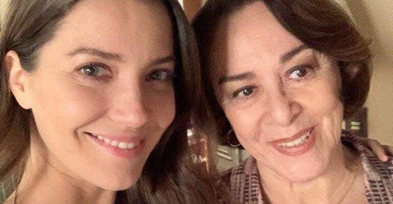 Nathalia Dill se despede do elenco de ‘A Dona do Pedaço’ e mostra gravação de últimas cenas