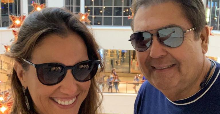 Esposa de Faustão compartilha clique com o marido e Ticiane Pinheiro elogia: ”Casal que amo”