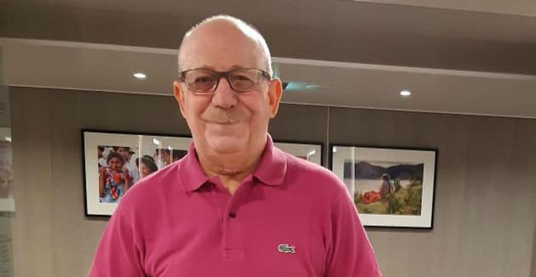 No Balanço Geral, Renato Lombardi ganha festa surpresa e chora ao vivo com declaração da namorada