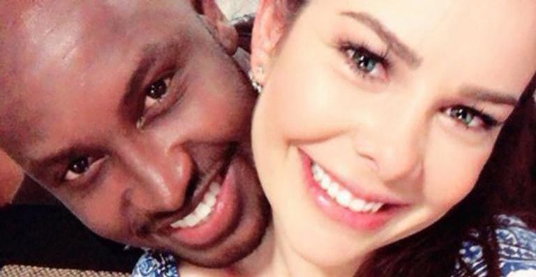 Thiaguinho curte últimas fotos de Fernanda Souza e fãs apontam possível reconciliação