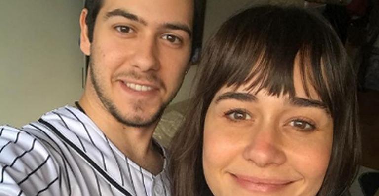 Filho de Alessandra Negrini fala sobre ciúmes e beleza da mãe: ”Não vai envelhecer nunca”