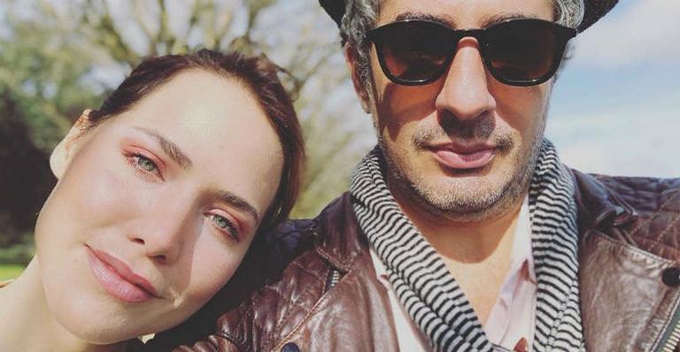 Na reta final da gravidez, Leticia Colin exibe o barrigão e encanta os fãs