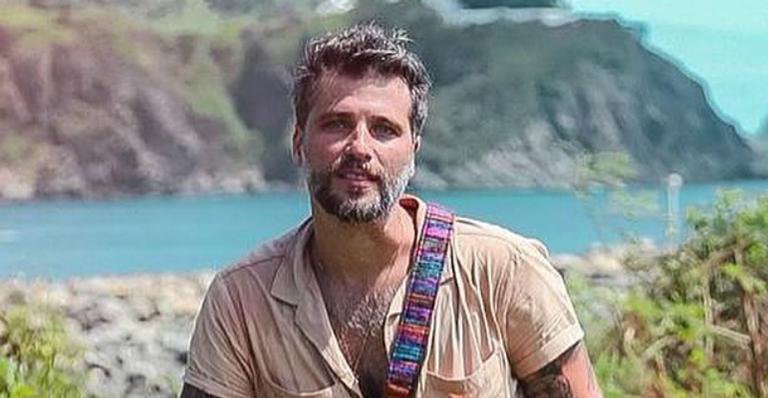 Bruno Gagliasso compartilha registro durante viagem para a Amazônia: ”Muito bem recebido”