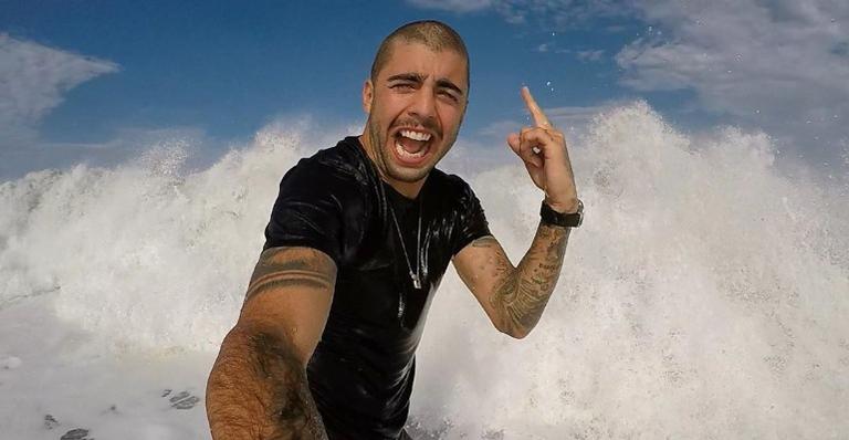 Segundo amigo do surfista, Pedro Scooby passa por susto na água: ”Ficou perdido por 40 segundos”